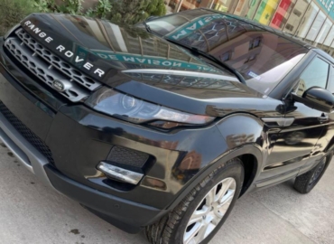 Range rover évoque