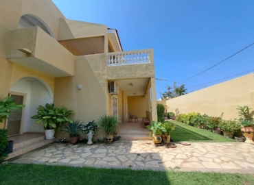 MARIE IMMO :Villa à vendre aux Almadies