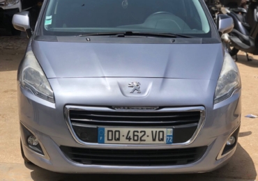 Peugeot 5008 année 2015