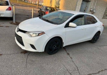 2014 Toyota corolla LE